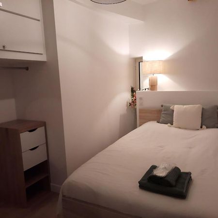 Beautiful Old Town Flat, Near The Beach Νίκαια Εξωτερικό φωτογραφία