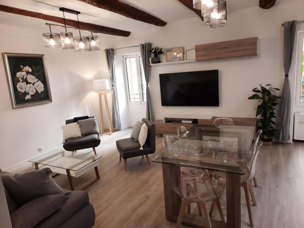 Beautiful Old Town Flat, Near The Beach Νίκαια Εξωτερικό φωτογραφία