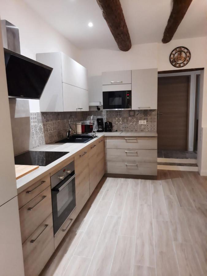 Beautiful Old Town Flat, Near The Beach Νίκαια Εξωτερικό φωτογραφία
