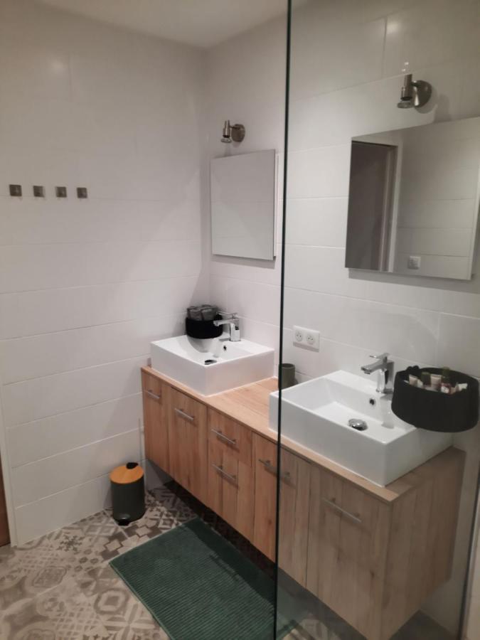 Beautiful Old Town Flat, Near The Beach Νίκαια Εξωτερικό φωτογραφία