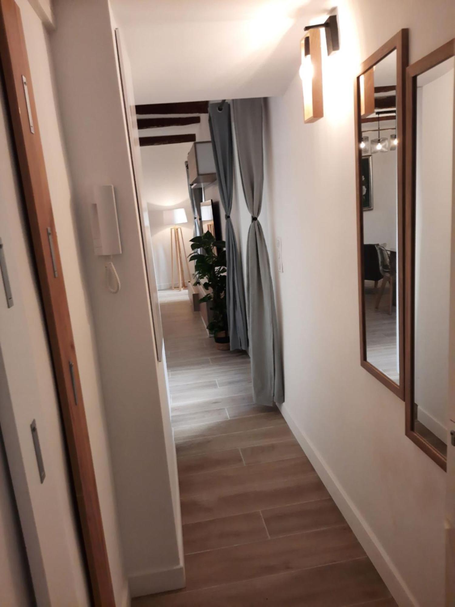 Beautiful Old Town Flat, Near The Beach Νίκαια Εξωτερικό φωτογραφία
